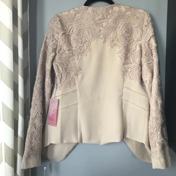 Lace Appliqué Blazer - Picture 6 of 6